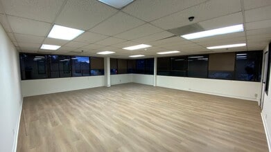 14511 Franklin Ave, Tustin, CA à louer Photo intérieure– Image 2 sur 2