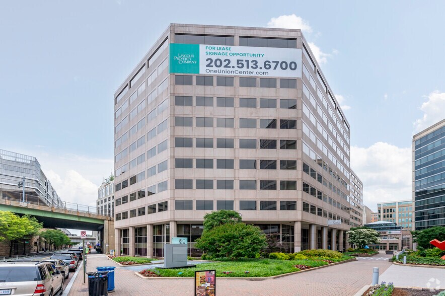 810 1st St NE, Washington, DC à louer - Photo de l’immeuble – Image 1 sur 2