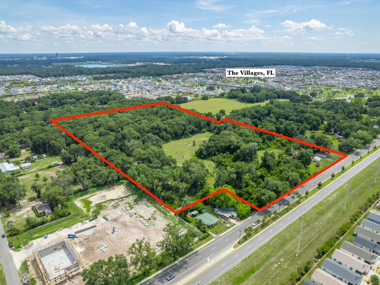 5245 Warm Springs Ave, Wildwood, FL à vendre - Photo principale – Image 1 sur 17