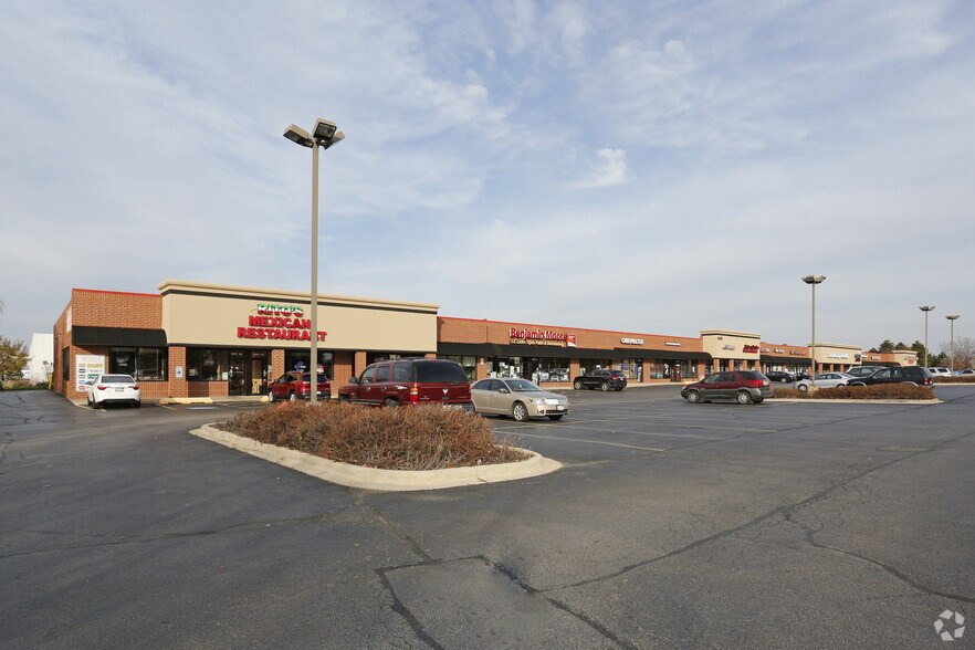 3450 Montgomery Rd, Aurora, IL à louer - Photo de l’immeuble – Image 2 sur 3