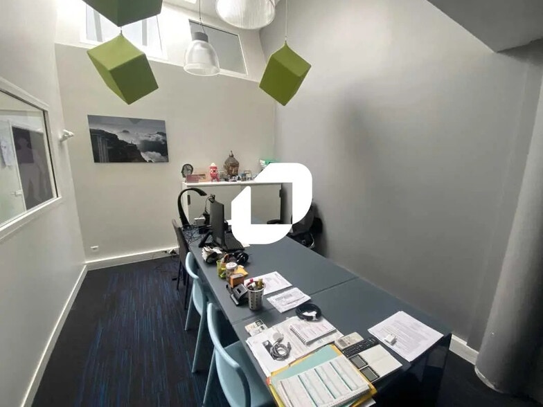 Bureau dans Bordeaux à louer - Photo de l’immeuble – Image 2 sur 10