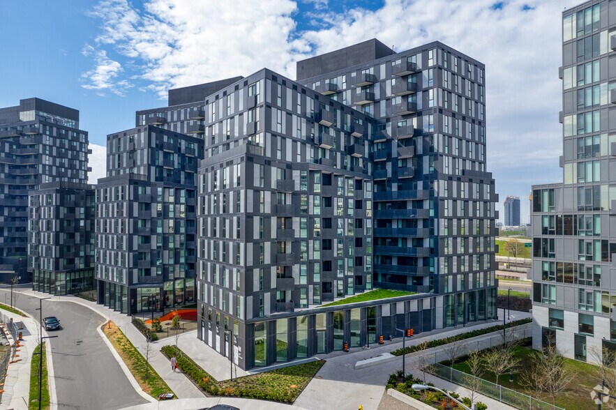 30 Tretti Way, Toronto, ON à vendre - Photo de l’immeuble – Image 3 sur 4