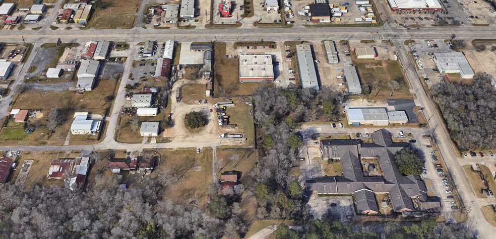 4750 & 4755 BELMONT, Beaumont, TX à louer - Photo de l’immeuble – Image 2 sur 7