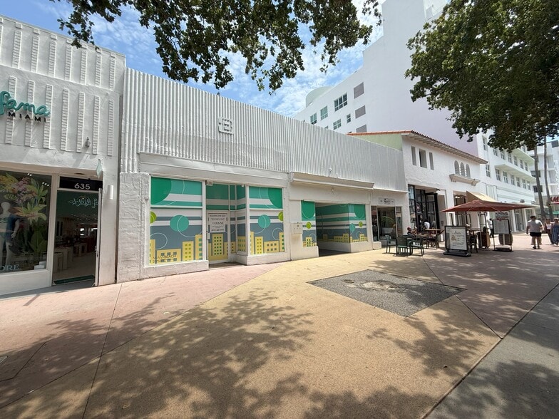 625-631 Lincoln Rd, Miami Beach, FL à louer - Photo de l’immeuble – Image 3 sur 5