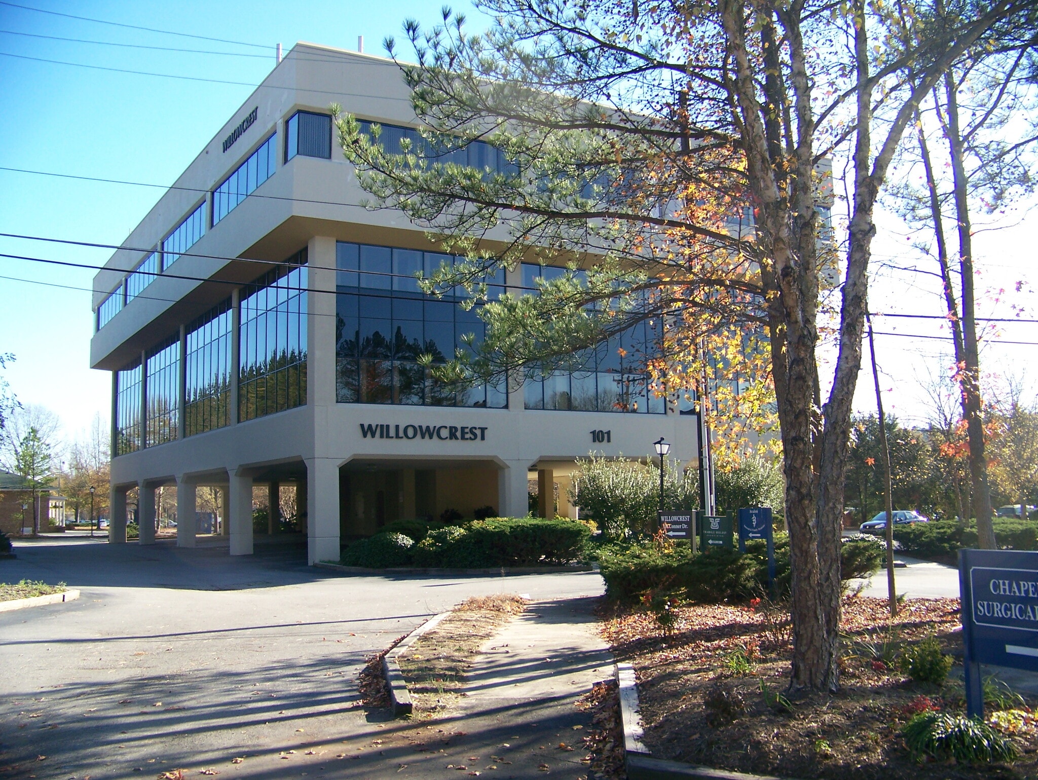 101 Conner Dr, Chapel Hill, NC à louer Photo de l’immeuble– Image 1 sur 10