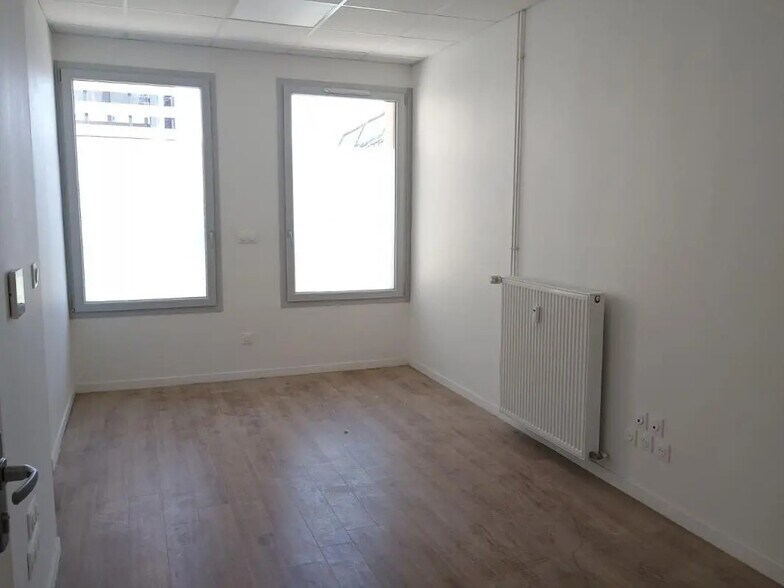 6 Chemin De La Drivonne, Bessenay à louer - Photo de l’immeuble – Image 2 sur 5