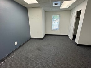 550 Latona Rd, Rochester, NY à louer Photo intérieure– Image 1 sur 3