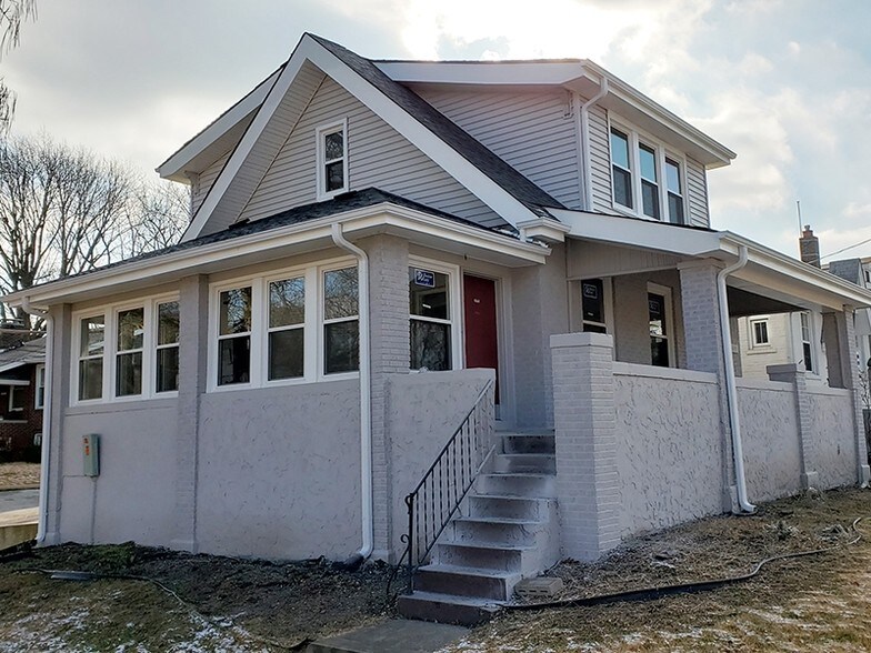 1600 S Big Bend Blvd, Richmond Heights, MO à louer - Photo principale – Image 1 sur 3