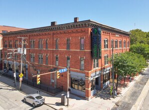 2217 E 9th St, Cleveland, OH à louer Photo intérieure– Image 2 sur 21