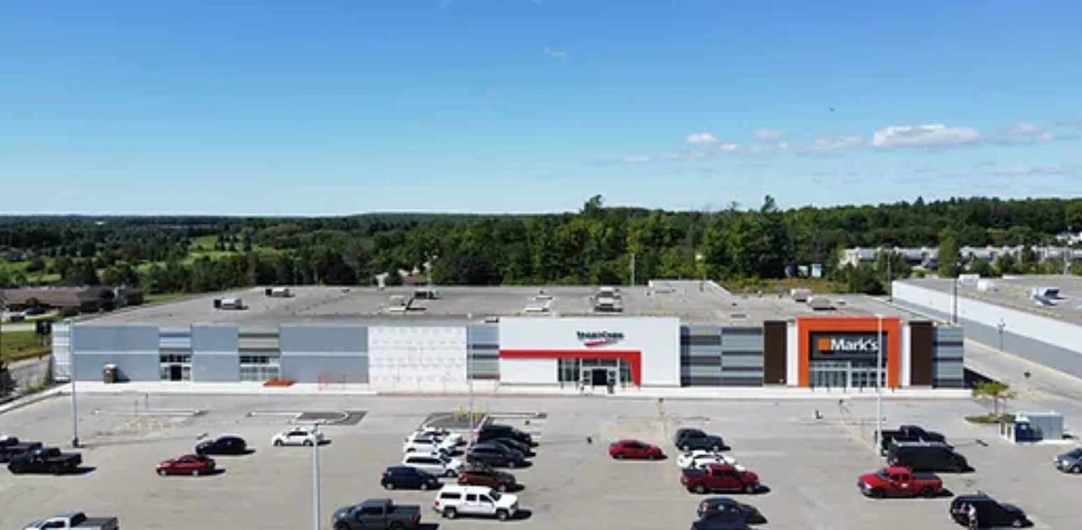 1029 Brodie Dr Hwy 11, Severn, ON à louer Photo de l’immeuble– Image 1 sur 2