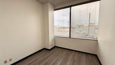 15901 Hawthorne Blvd, Lawndale, CA à louer Photo intérieure– Image 2 sur 3