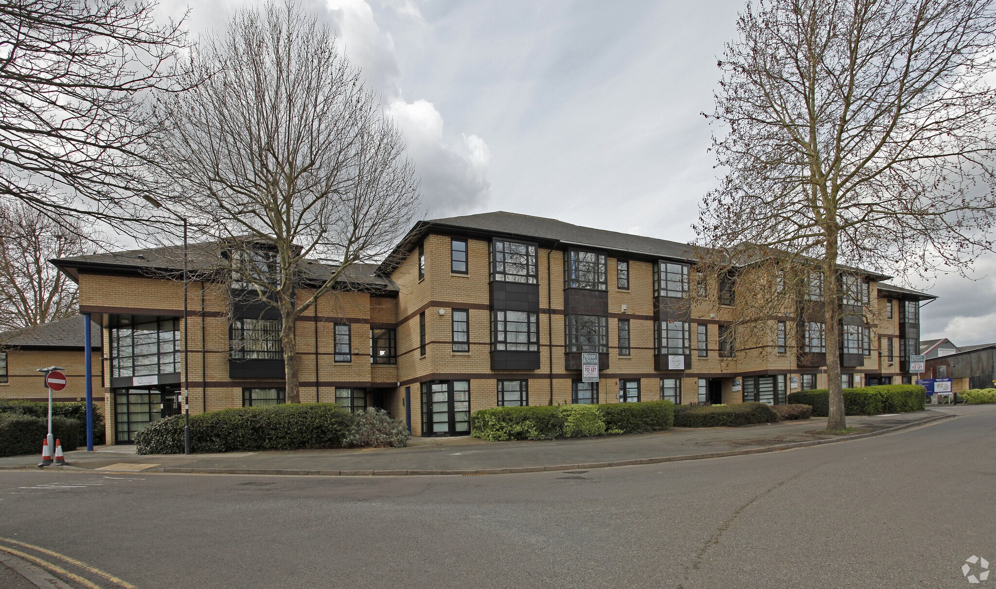 Swann Rd, Cambridge à louer Photo principale– Image 1 sur 2
