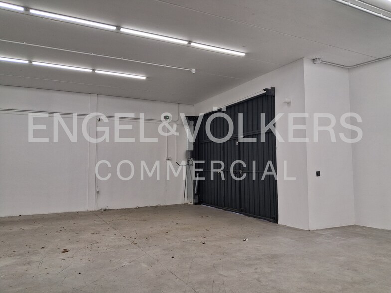 Industriel/Logistique dans Alcorcón, Madrid à louer - Photo de l’immeuble – Image 1 sur 2