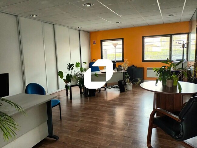 Plus de détails pour Bureau à vendre