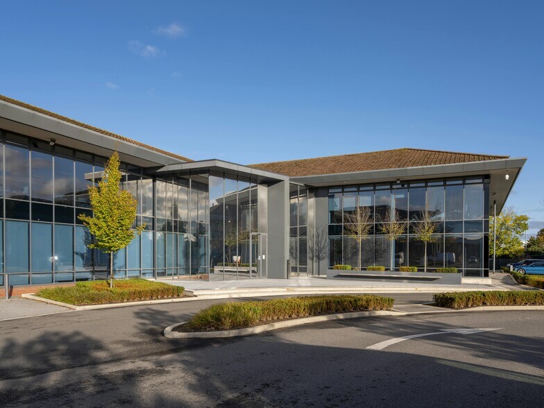 2 Basingstoke Rd, Reading à louer - Photo de l’immeuble – Image 2 sur 14