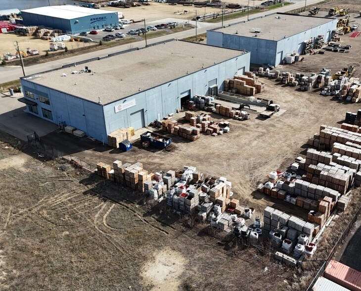 3307 74th Ave, Leduc, AB à louer - Photo de l’immeuble – Image 2 sur 6
