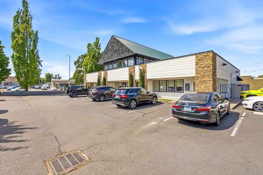 1220 Liberty St NE, Salem, OR à louer - Photo de l’immeuble – Image 2 sur 21
