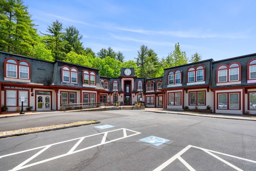 164 Westford Rd, Tyngsborough, MA à louer - Photo principale – Image 1 sur 14
