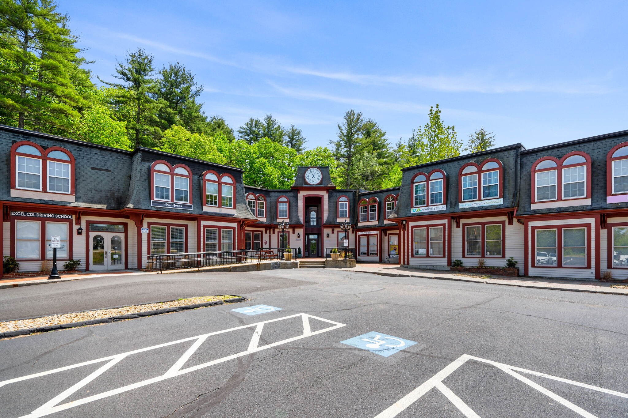 164 Westford Rd, Tyngsborough, MA à louer Photo principale– Image 1 sur 15