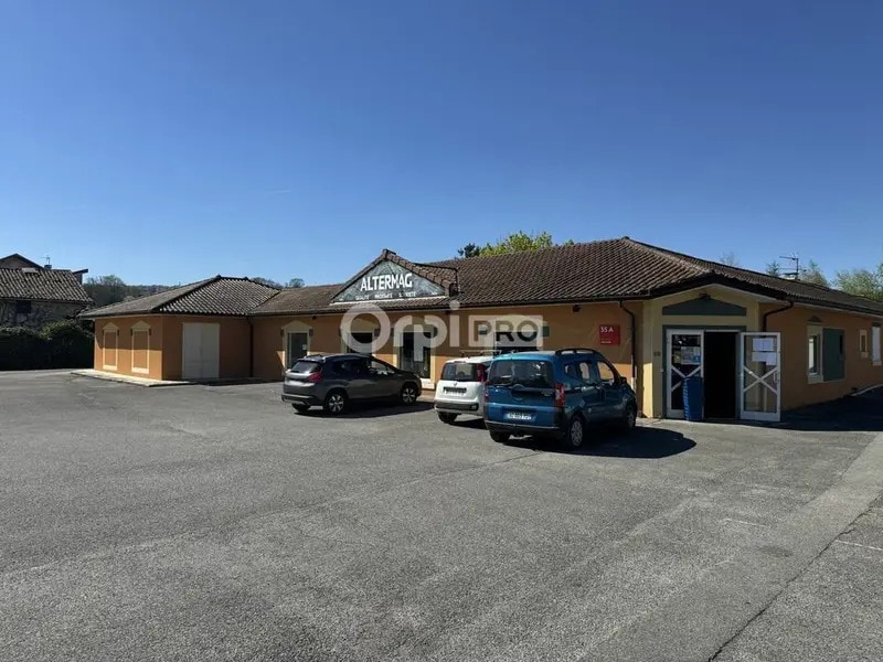 Local commercial dans Saint-Sauveur à louer Photo de l’immeuble– Image 1 sur 6