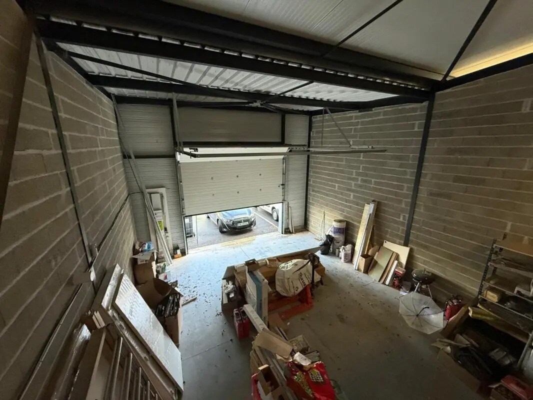 Industriel/Logistique dans Bassens à vendre Photo de l’immeuble– Image 1 sur 7