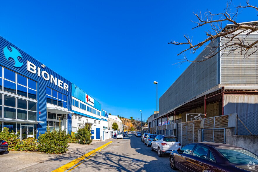 Carrer de l'Espigolera, 21, Sant Just Desvern, Barcelona à louer - Photo de l’immeuble – Image 2 sur 6