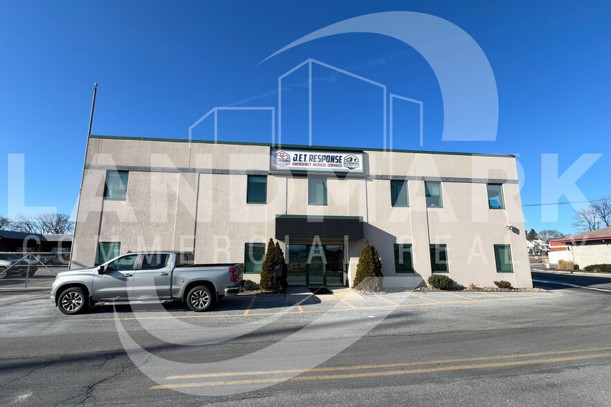 700 Ayers Ave, Lemoyne, PA à louer - Photo principale – Image 2 sur 7