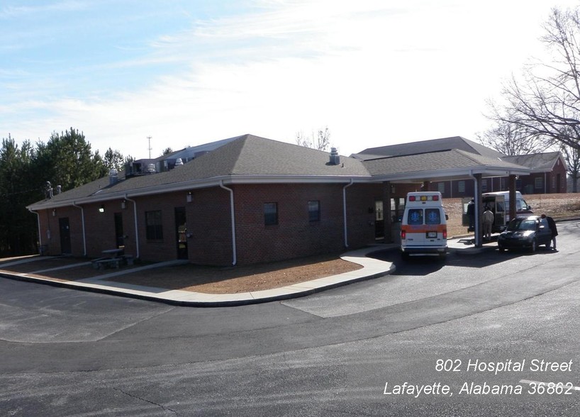 802 Hospital St, Lafayette, AL à louer - Photo principale – Image 1 sur 2