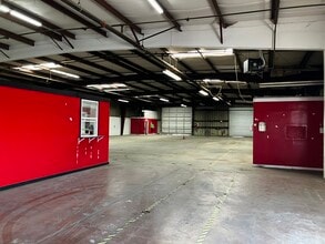 4420 State Rd, Bakersfield, CA à louer Photo intérieure– Image 1 sur 13