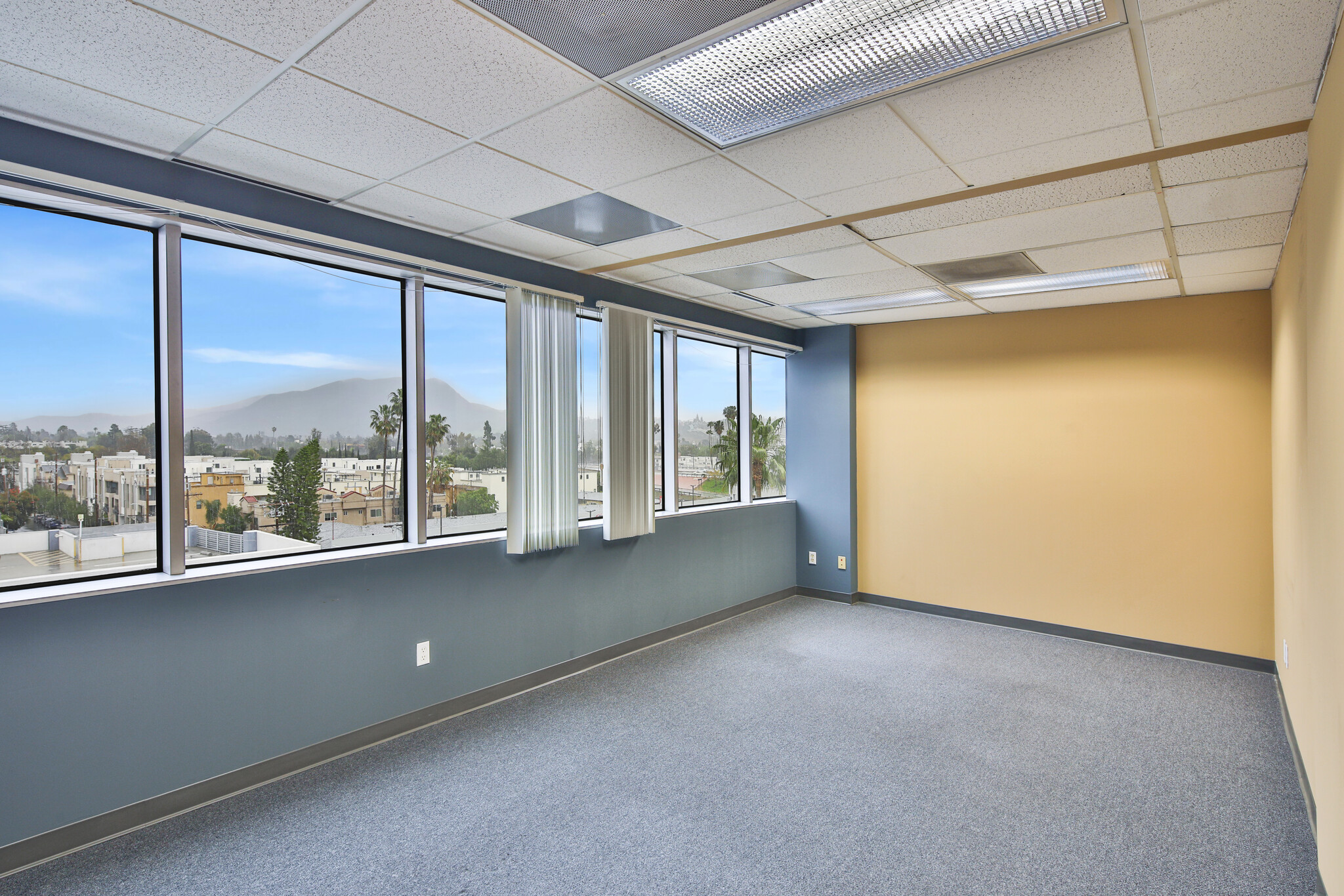 4640 Lankershim Blvd, North Hollywood, CA à louer Photo intérieure– Image 1 sur 8