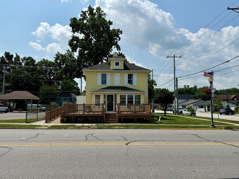 321 Broadway, Chesterton, IN à vendre - Photo de l’immeuble – Image 2 sur 21