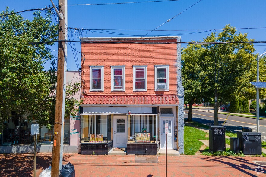 37 E Broad St, Burlington, NJ à vendre - Photo de l’immeuble – Image 2 sur 5