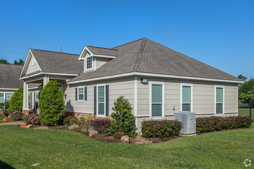 8900 Eastloch Dr, Spring, TX à louer - Photo principale – Image 2 sur 5