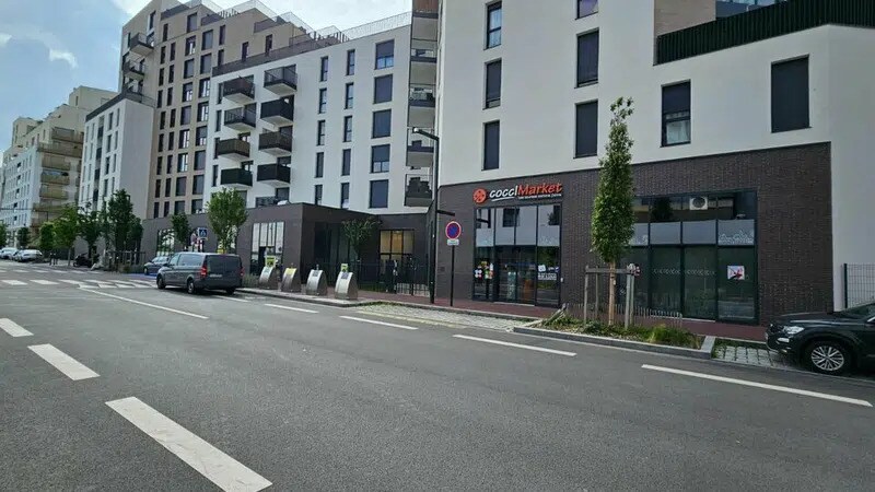 Local commercial dans Bagneux à louer - Photo de l’immeuble – Image 3 sur 7