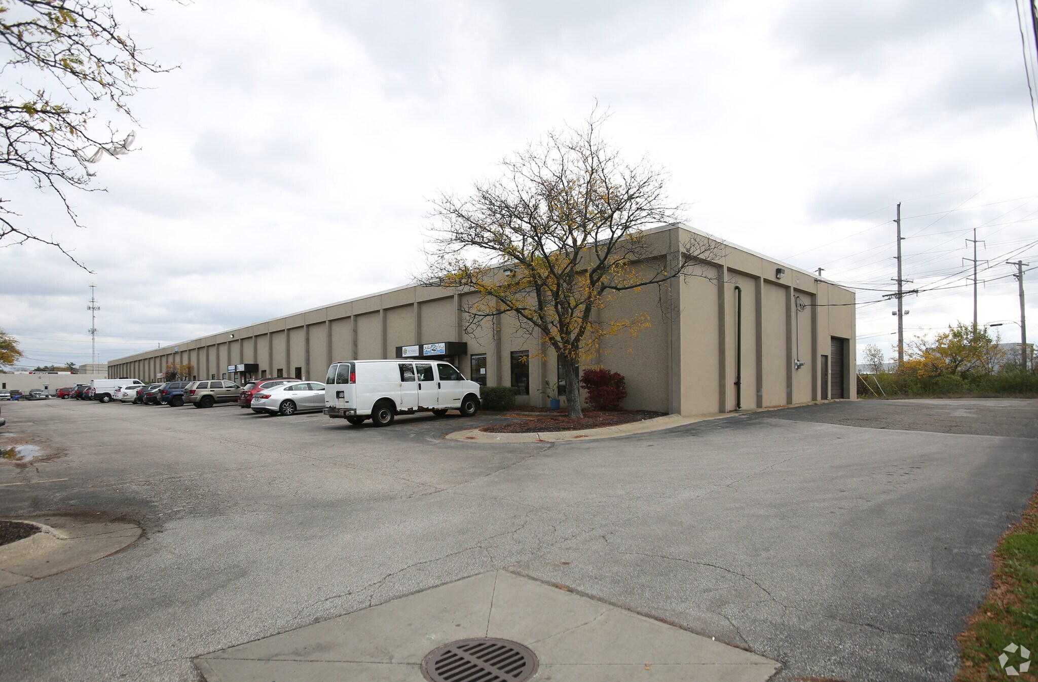 23000-23080 Miles Rd, Bedford Heights, OH à louer Photo principale– Image 1 sur 9