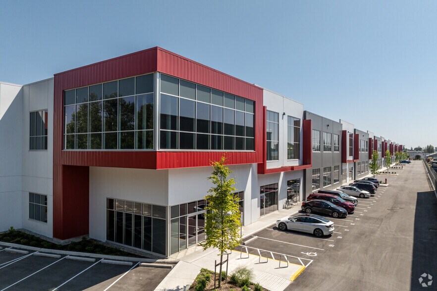 13631 Vulcan Way, Richmond, BC à vendre - Photo de l’immeuble – Image 2 sur 5