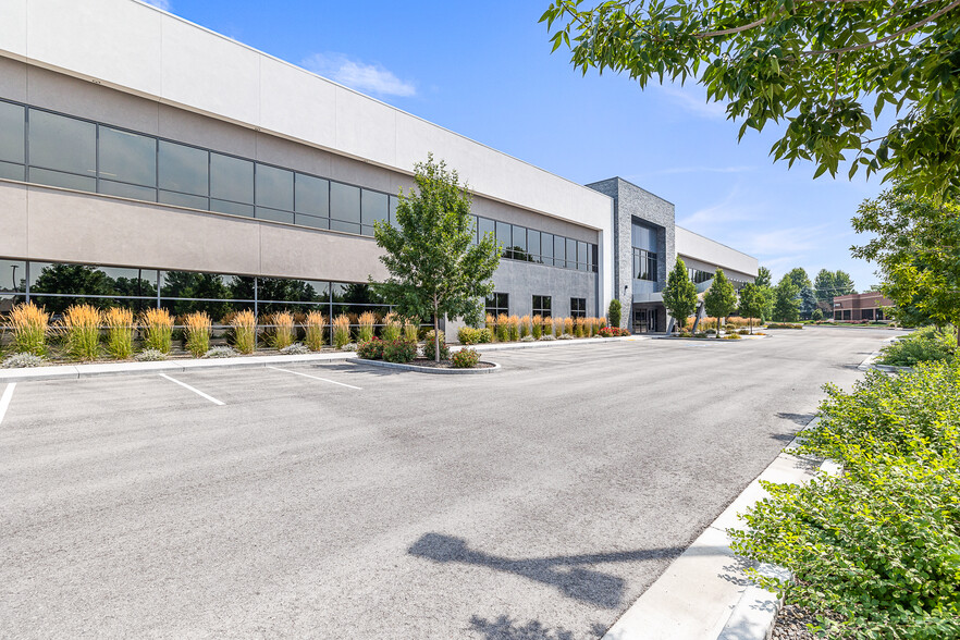 3015 E Goldstone Dr, Meridian, ID à louer - Photo de l’immeuble – Image 3 sur 8