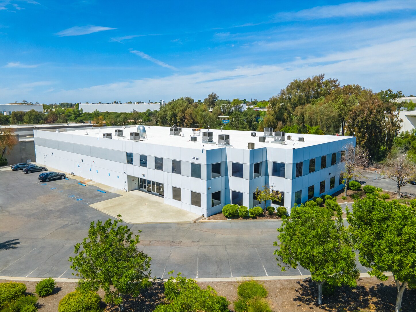 4630 North Ave, Oceanside, CA à louer Photo de l’immeuble– Image 1 sur 15