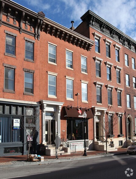 1013 N Charles St, Baltimore, MD à louer - Photo de l’immeuble – Image 2 sur 9