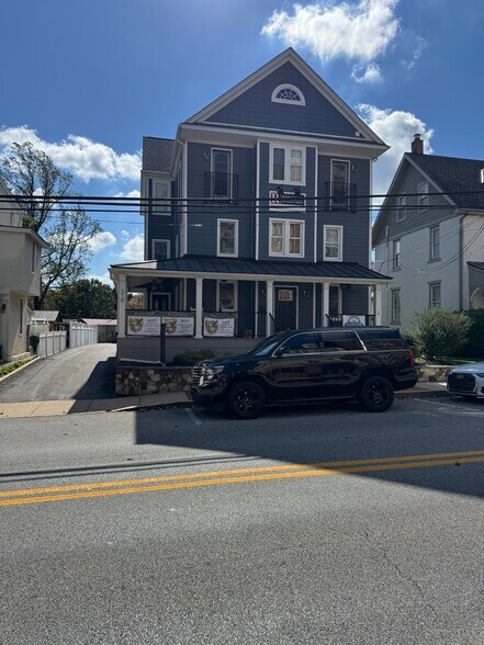 318 E King St, Malvern, PA à louer - Photo principale – Image 1 sur 2