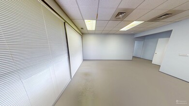 415 W Golf Rd, Arlington Heights, IL à louer Photo intérieure– Image 2 sur 18