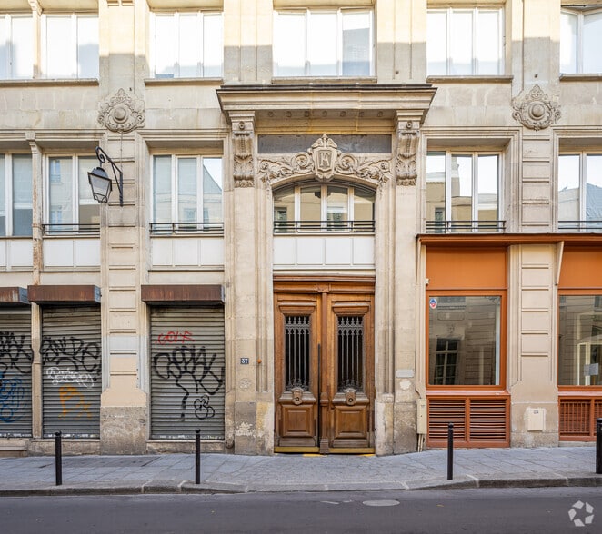 37 Rue Du Sentier, Paris à louer - Photo de l’immeuble – Image 2 sur 6