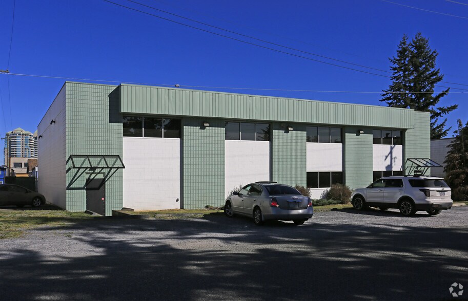 7224 Curragh Av, Burnaby, BC à vendre - Photo principale – Image 3 sur 13