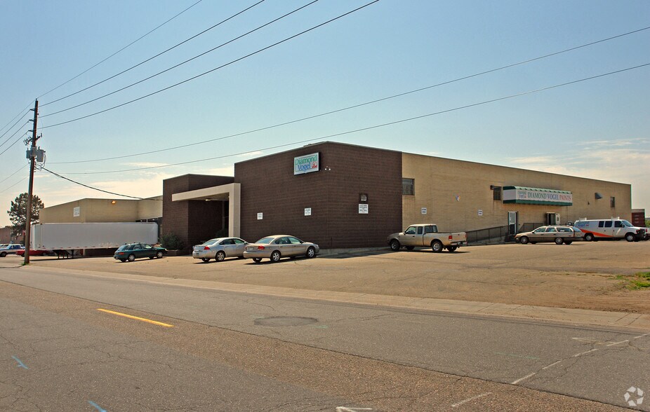 4500 E 48th Ave, Denver, CO à louer - Photo de l’immeuble – Image 1 sur 6