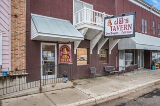 Plus de détails pour 104-112 Main St, Wanamingo, MN - Local commercial à vendre