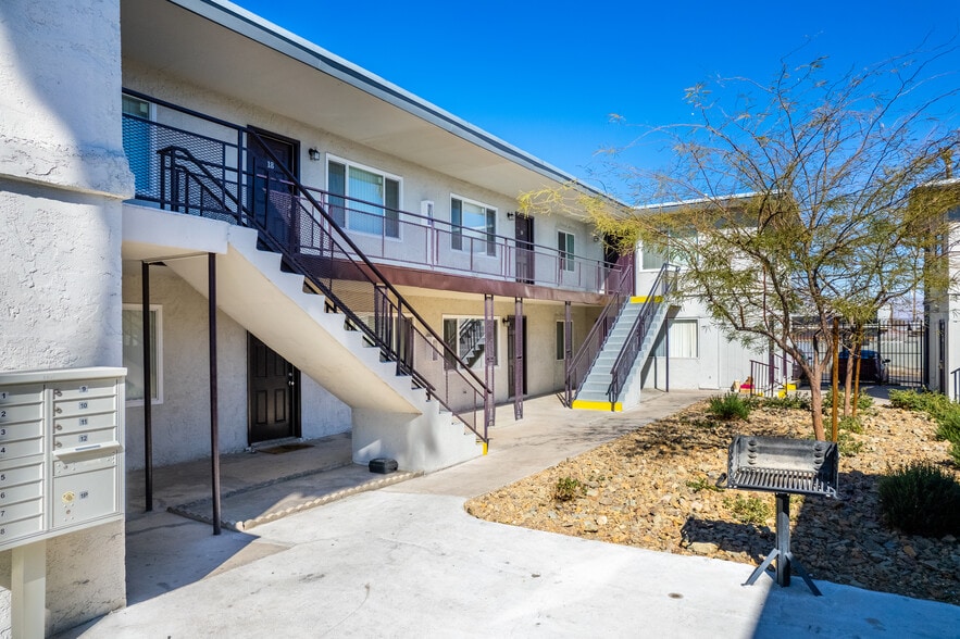2205 Sunrise Ave, Las Vegas, NV à vendre - ProVideo LoopNet – Image 2 sur 4