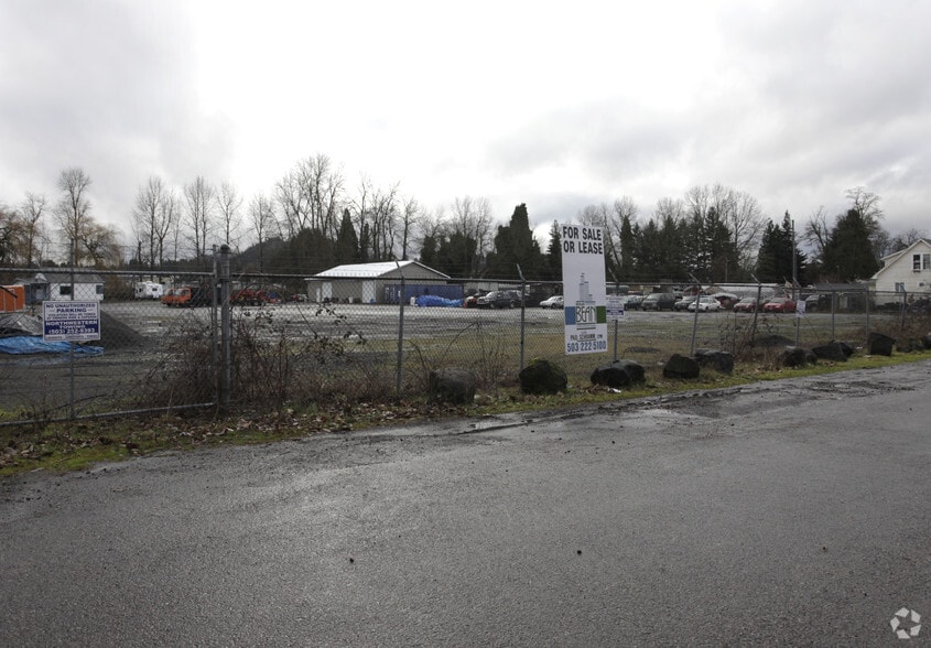 10820 NE Simpson St, Portland, OR à vendre - Photo principale – Image 1 sur 4