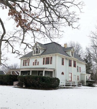 Plus de détails pour 1451 E Market St, Warren, OH - Bureau à vendre