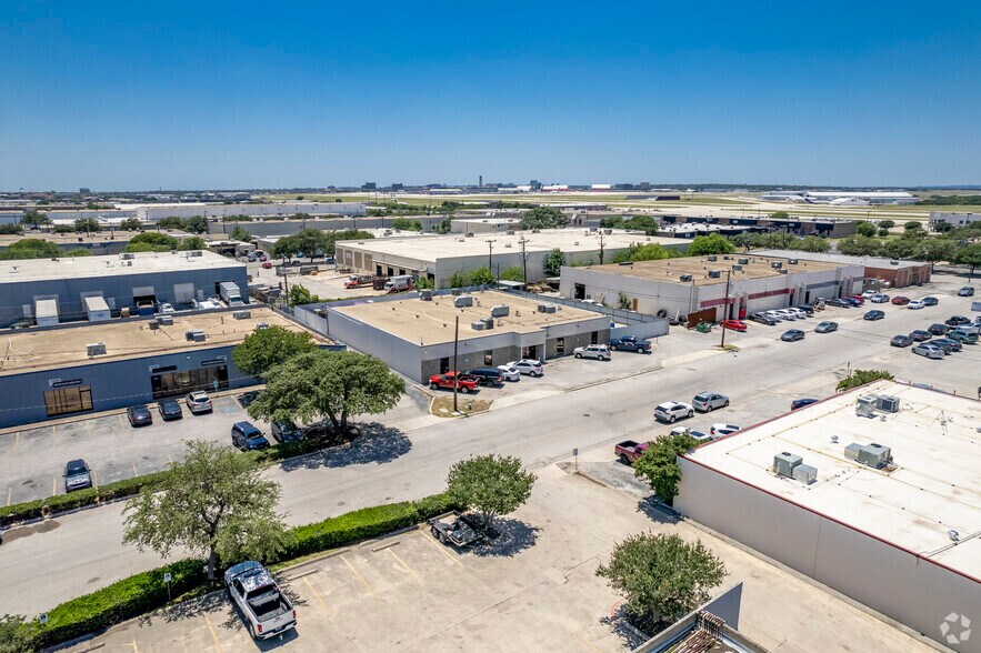 2438 Boardwalk St, San Antonio, TX à vendre - Aérien – Image 2 sur 6