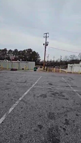 2517-2531 Gresham Rd SE, Atlanta, GA à louer - Vidéo sur l’annonce professionnelle – Image 2 sur 17
